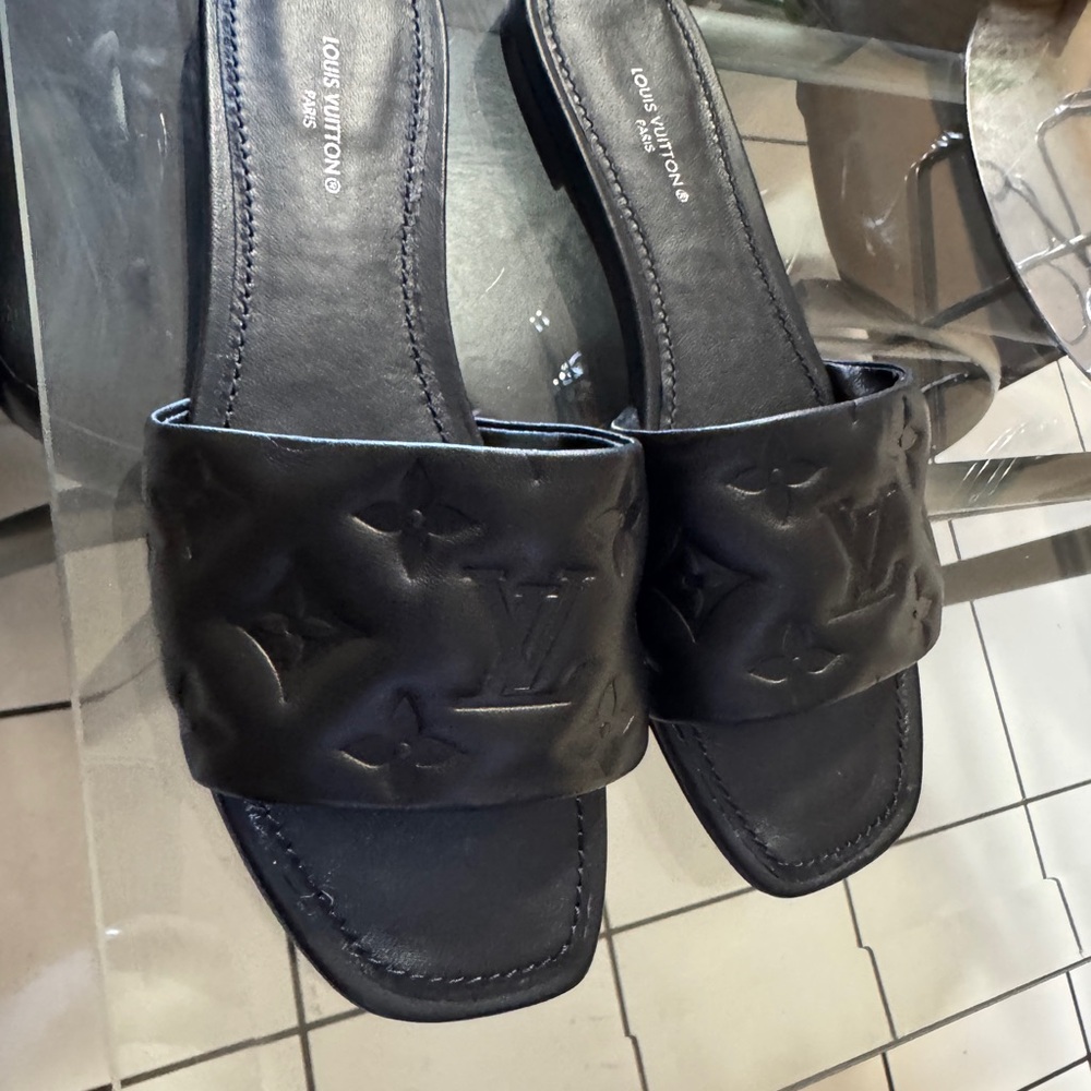 Louis Vuitton Black Women's Slide Sandals